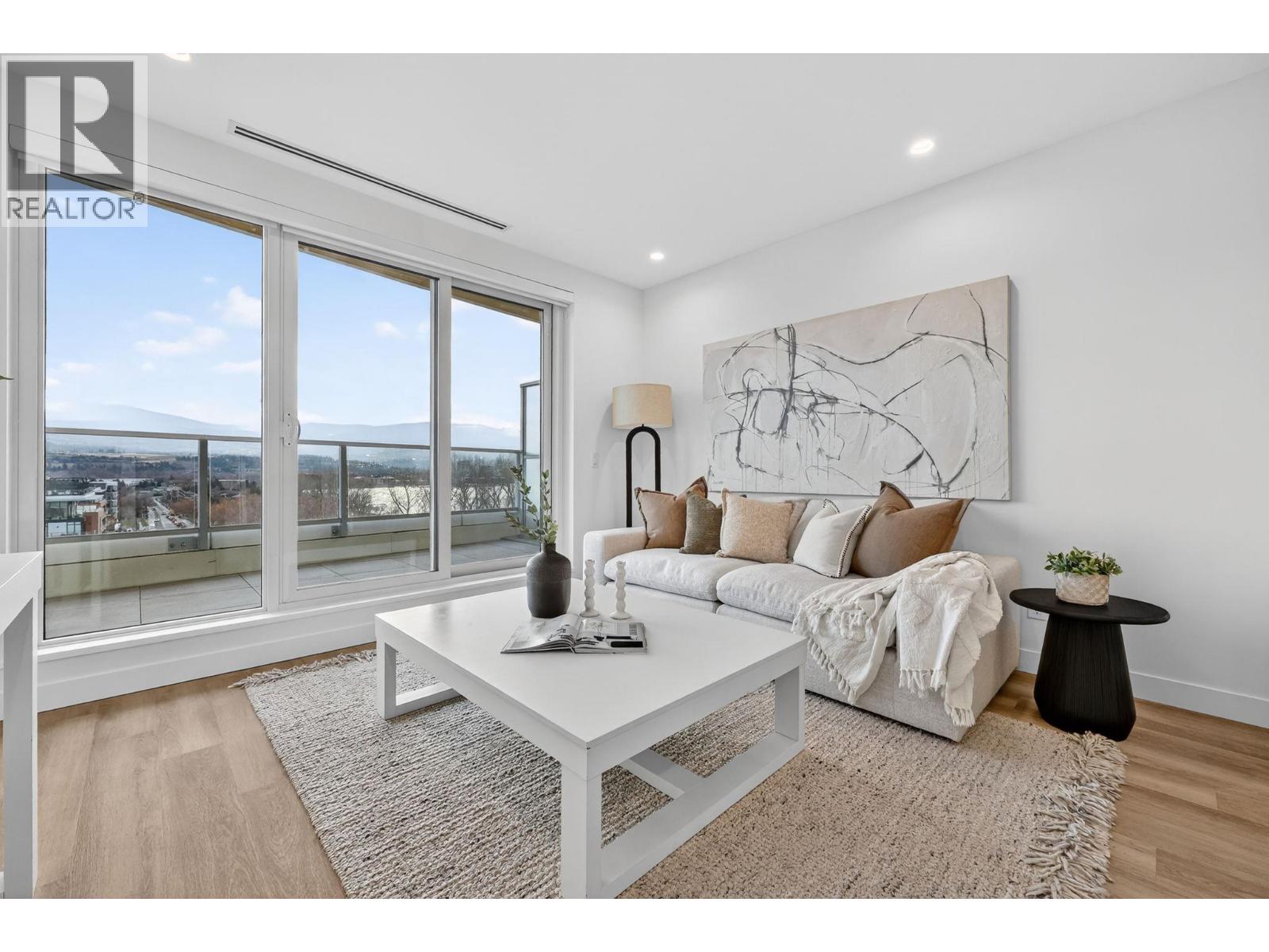 803 3340 Lakeshore Road, Kelowna