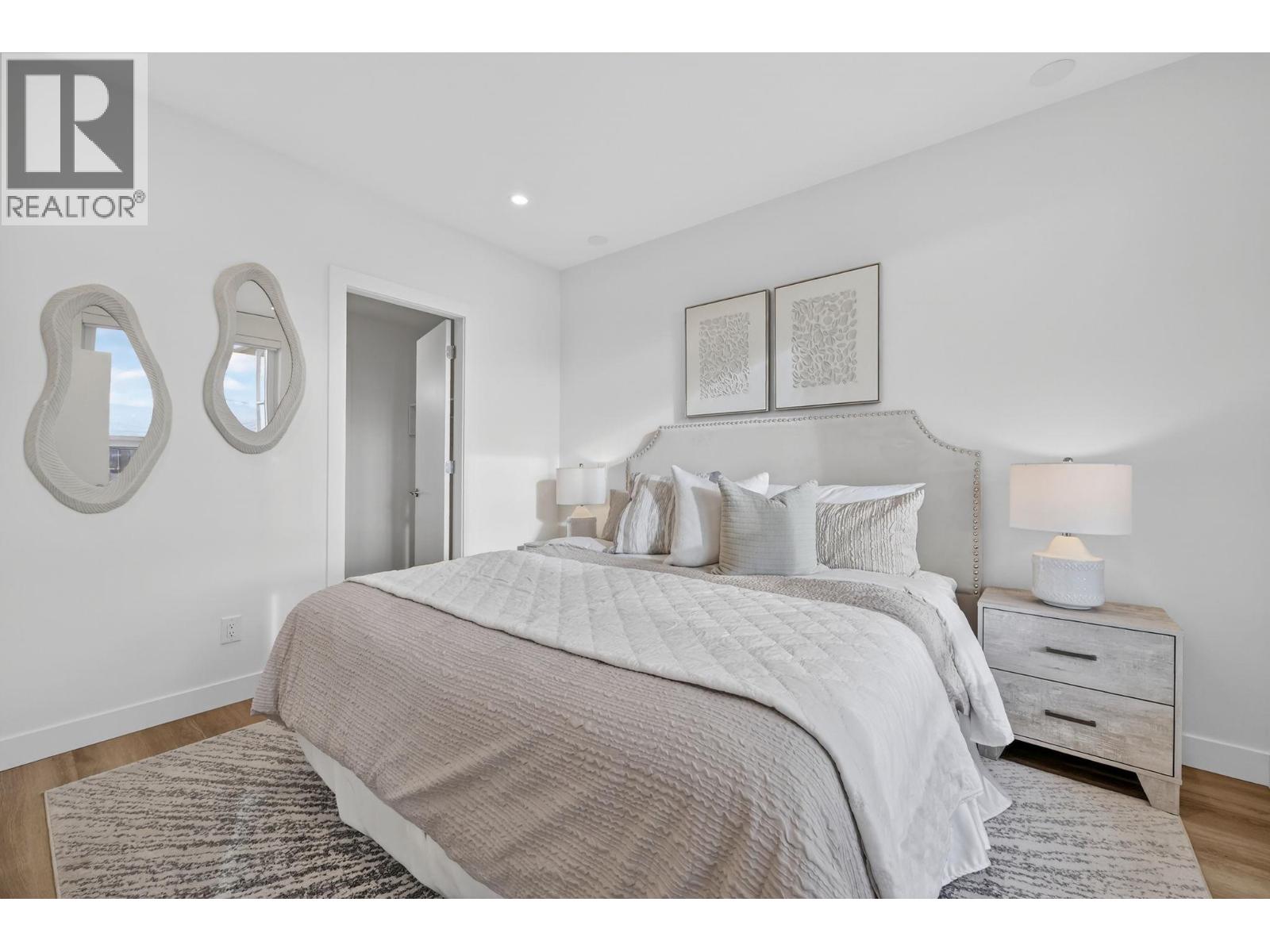 803 3340 Lakeshore Road, Kelowna