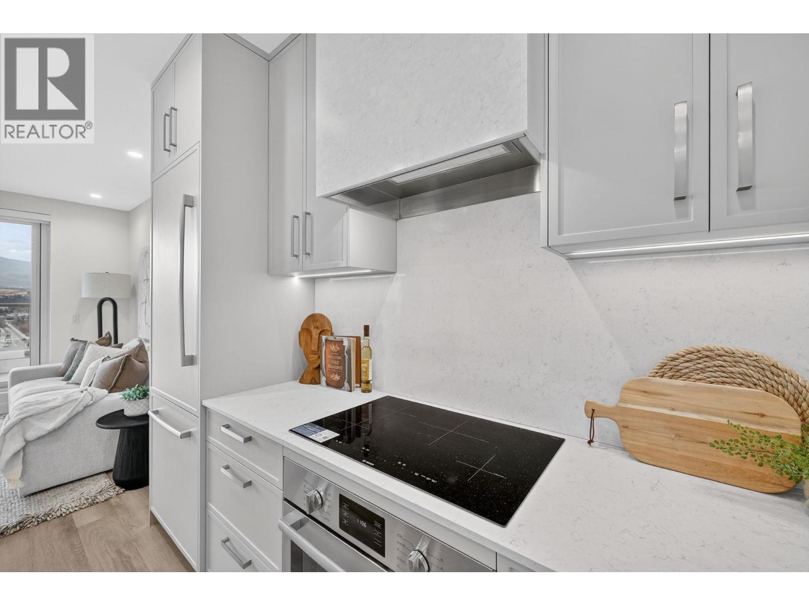 #803 3340 Lakeshore Road - 3