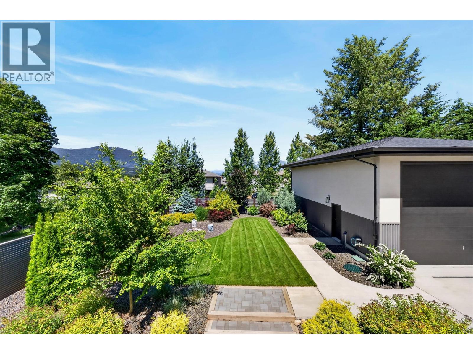1201 20 Avenue SW - 11