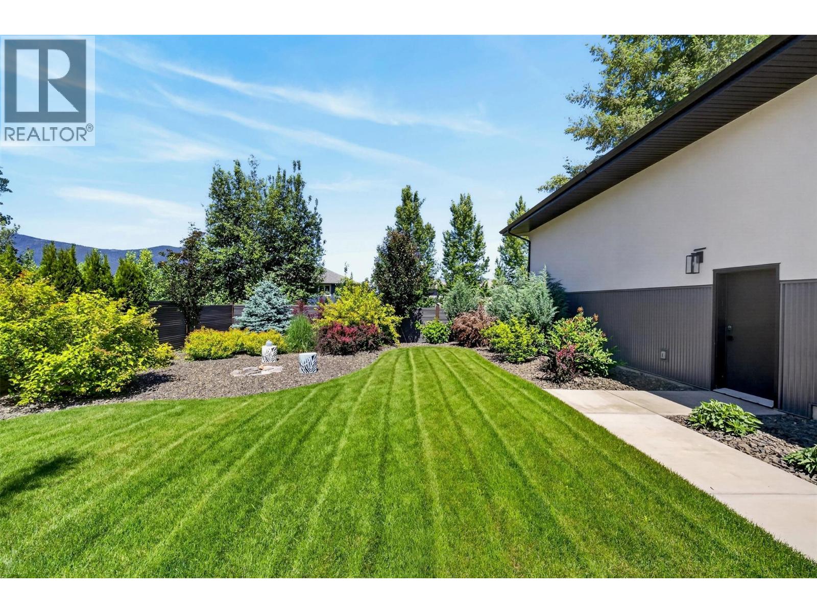  1201 20 Avenue Southwest, Salmon Arm