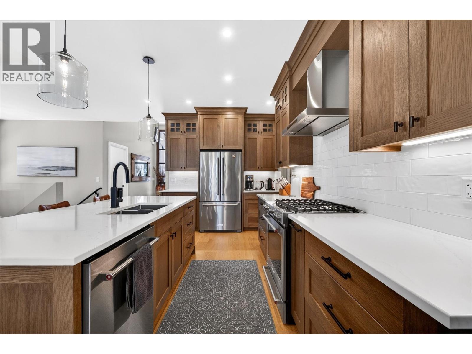  1201 20 Avenue Southwest, Salmon Arm