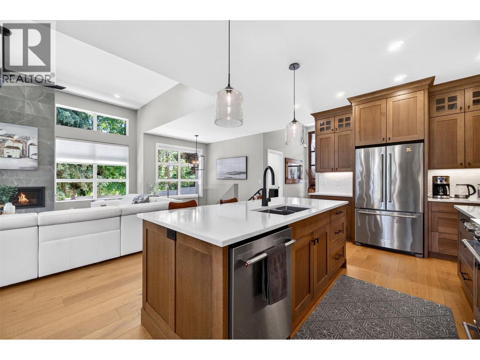  1201 20 Avenue Southwest, Salmon Arm