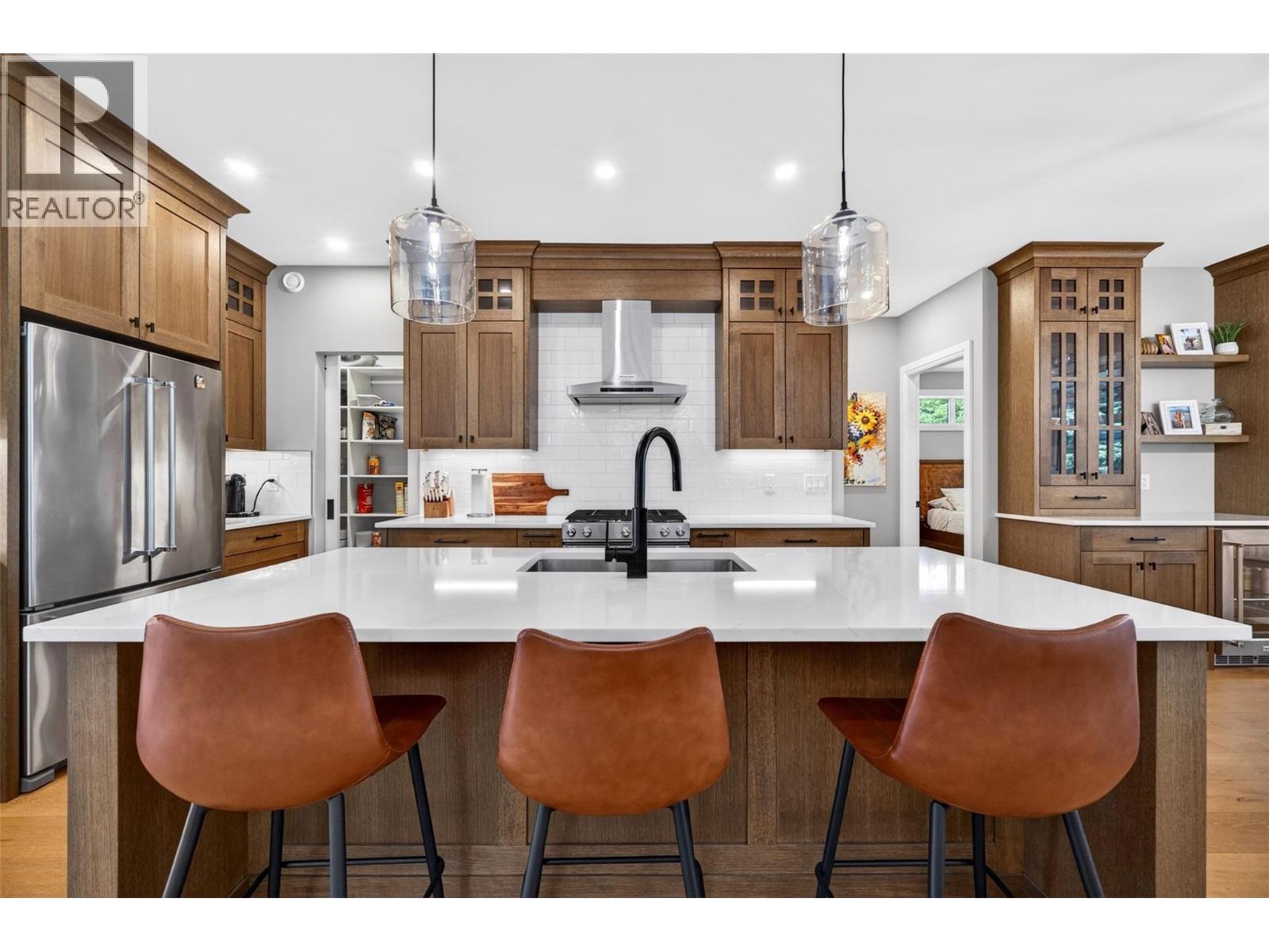  1201 20 Avenue Southwest, Salmon Arm
