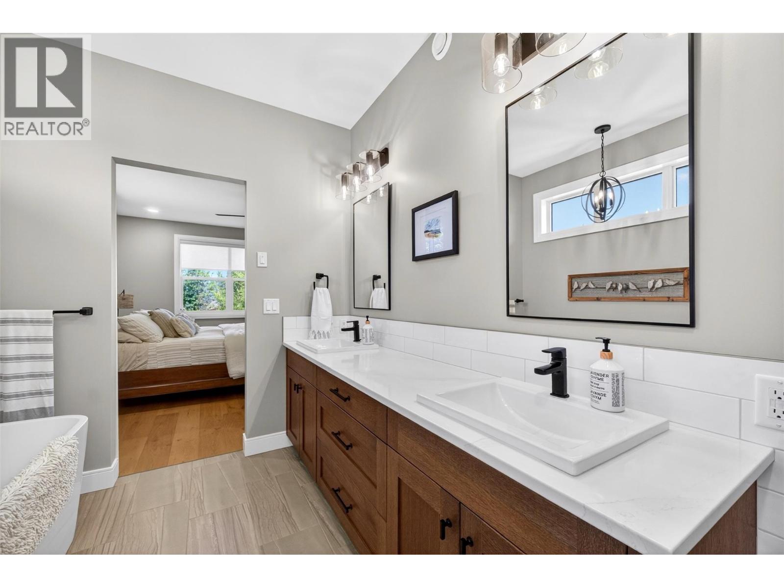 1201 20 Avenue SW - 35