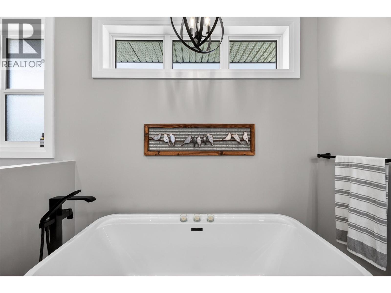 1201 20 Avenue SW - 38