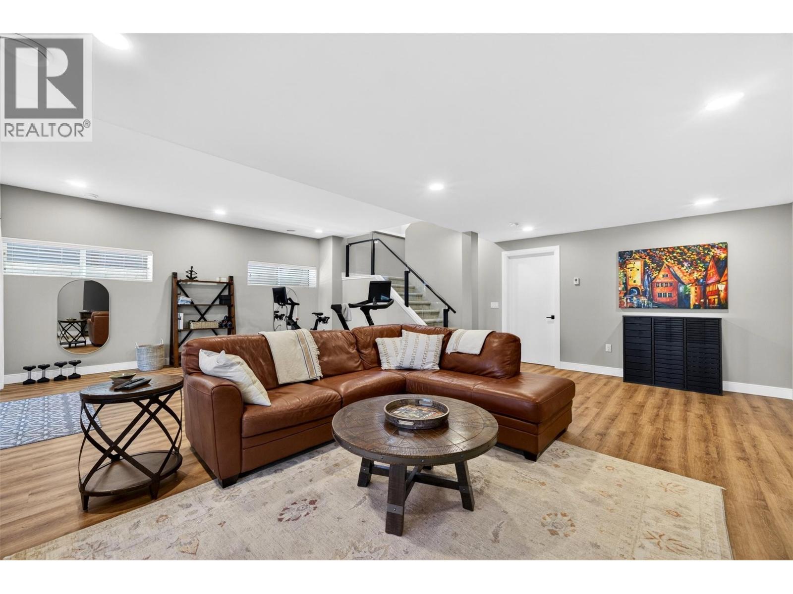 1201 20 Avenue SW - 52