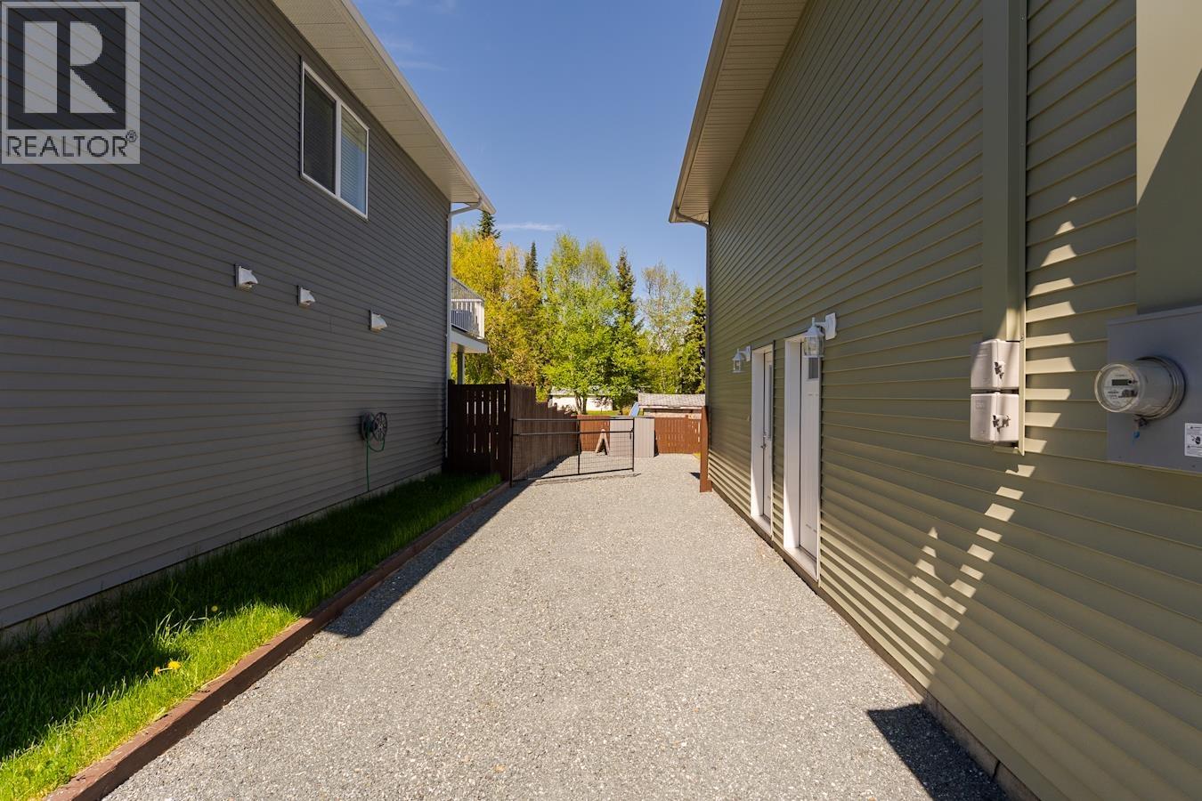 7034 HILLU ROAD - 31