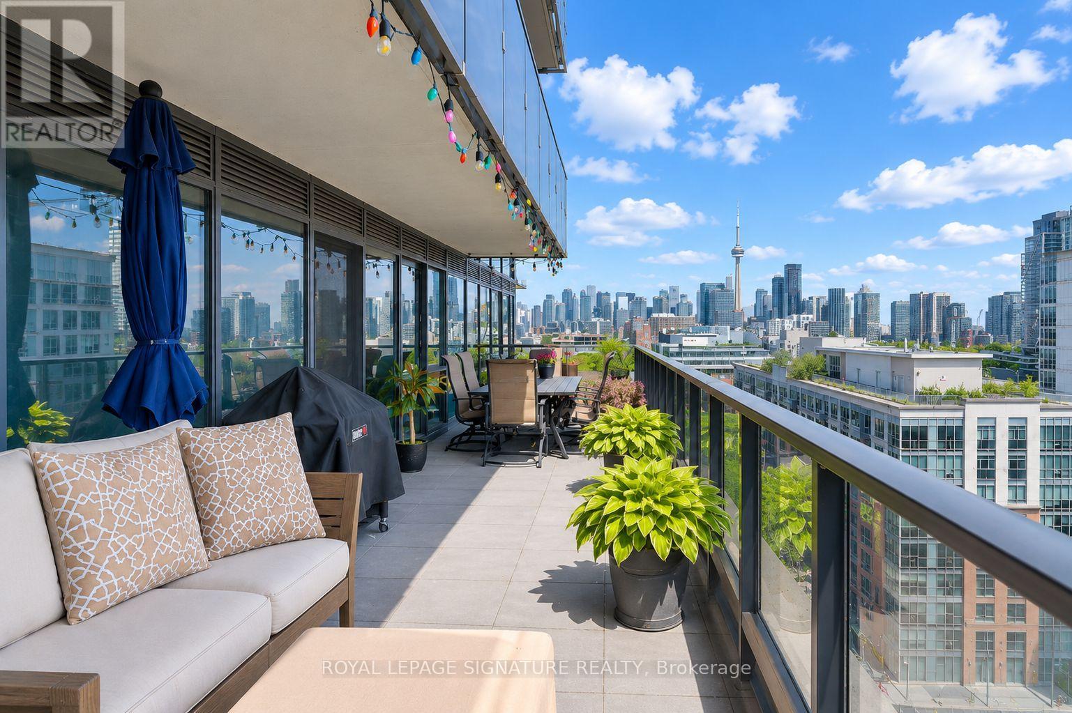 Listing photo of 1112 - 1030 KING STREET W