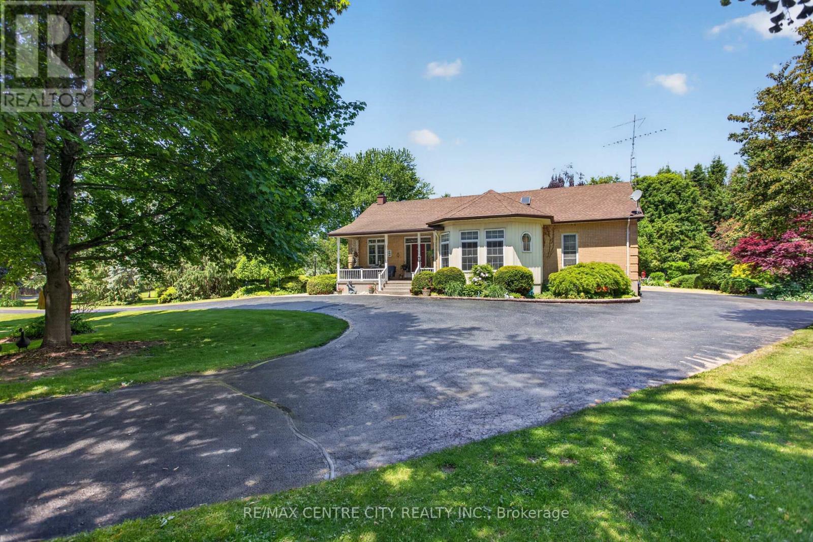 8982 YARMOUTH CENTRE ROAD