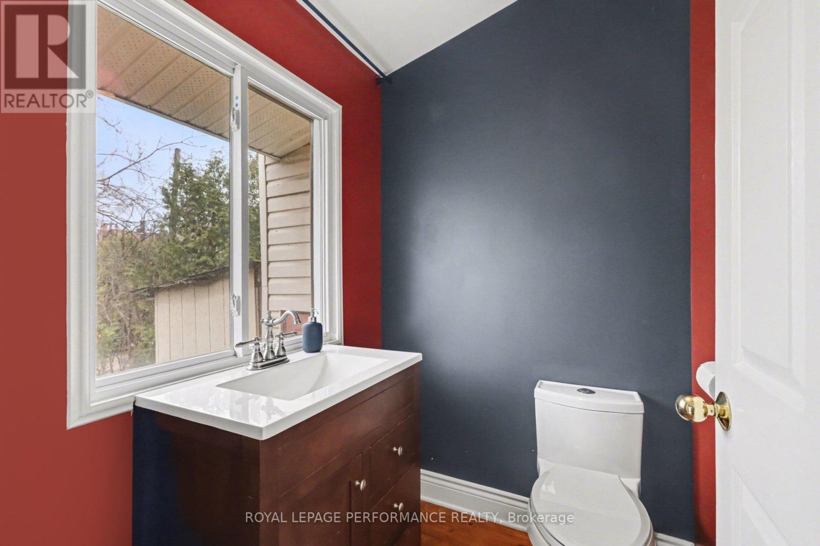506 WENTWORTH AVENUE - 18