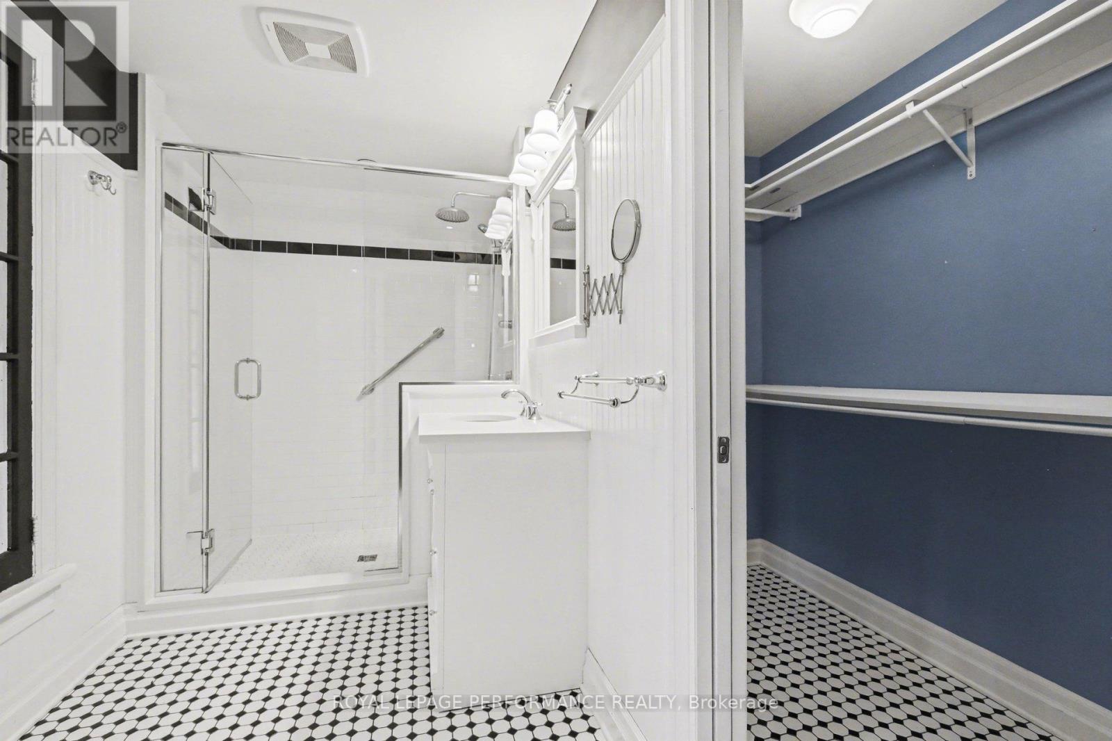 506 WENTWORTH AVENUE - 23