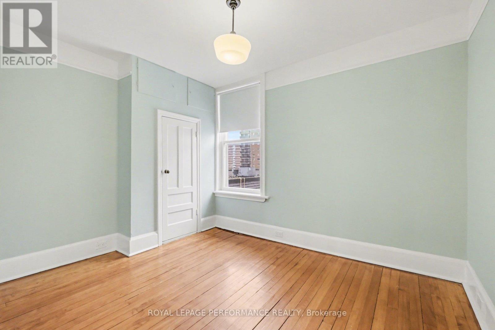506 WENTWORTH AVENUE - 29