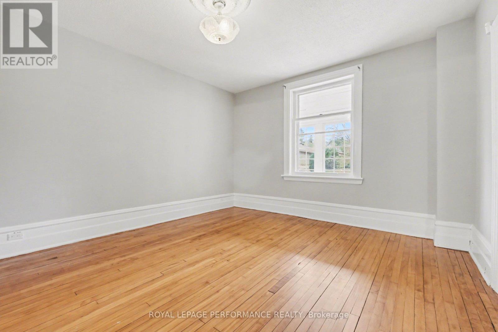 506 WENTWORTH AVENUE - 8