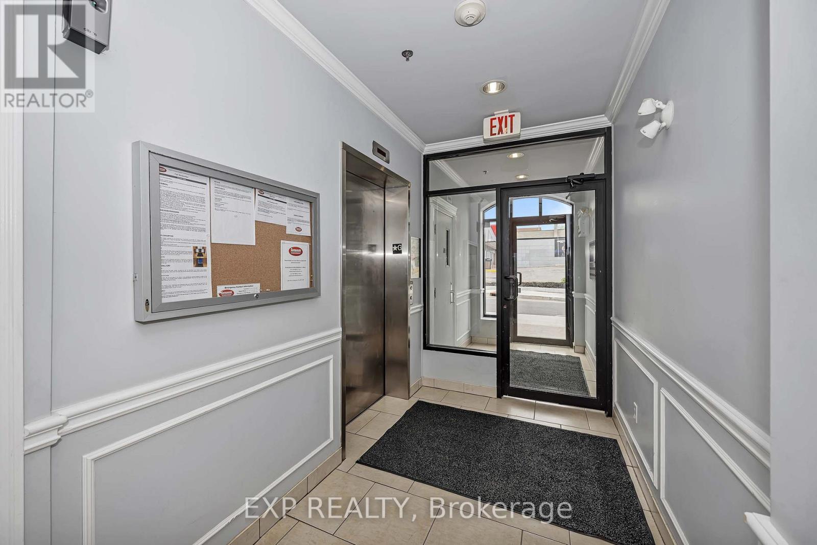 #305 6 GROVE AVENUE - 3