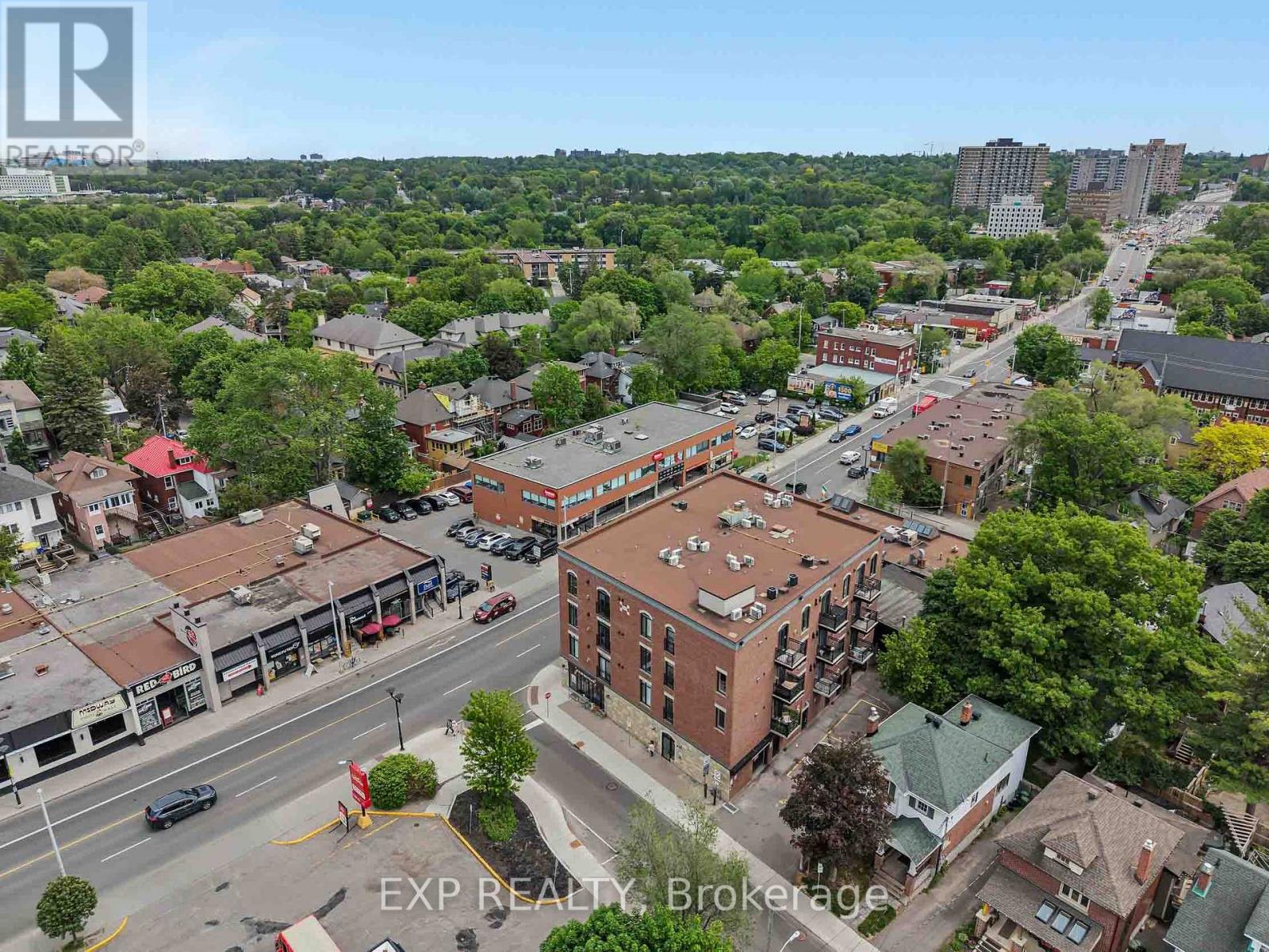 #305 6 GROVE AVENUE - 35