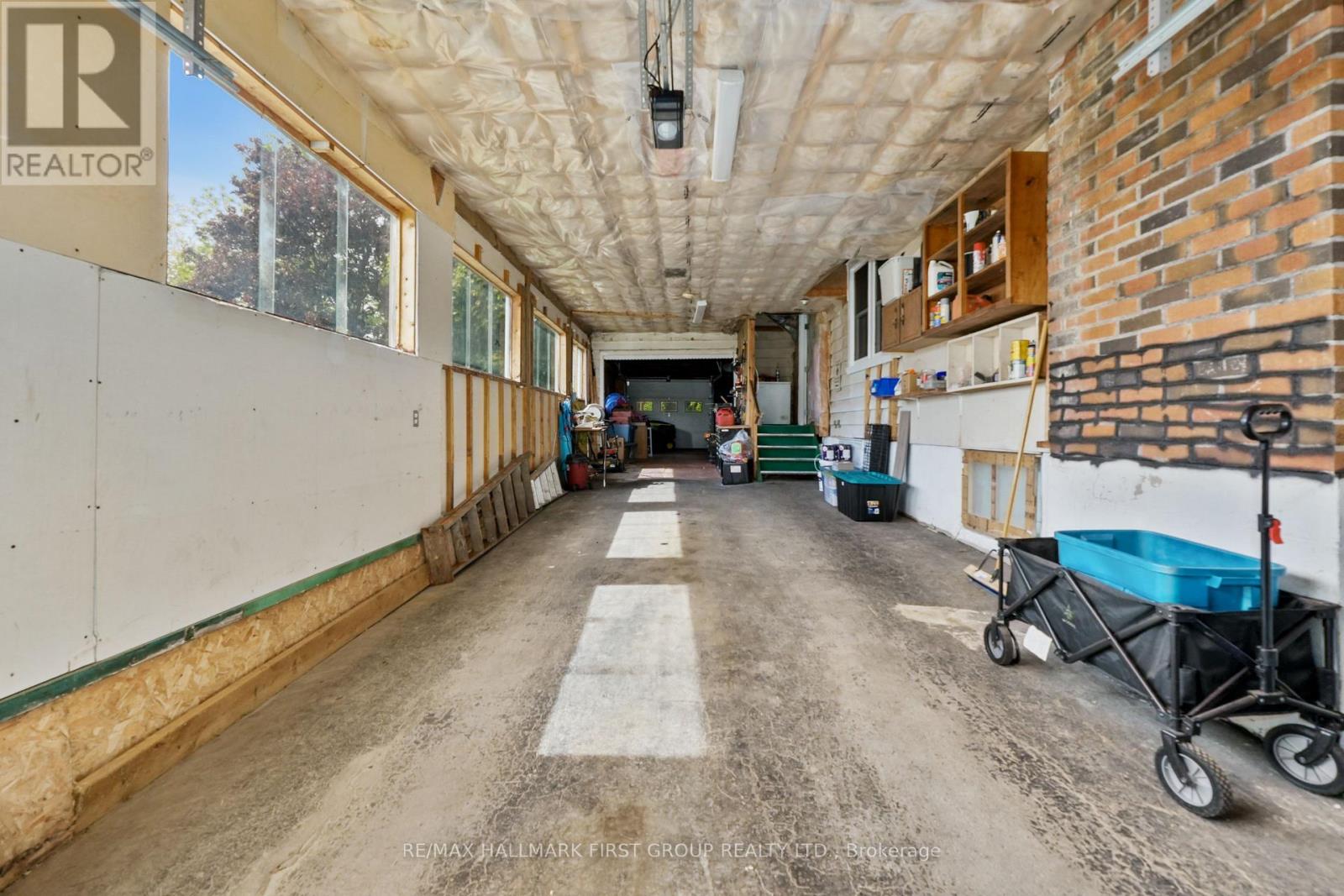 28 KING STREET W - 39