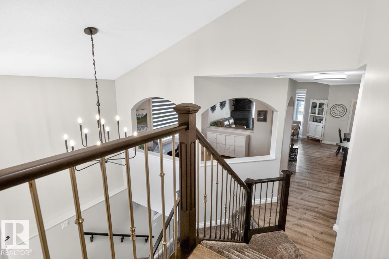 12 KINGDOM PL — photo 28