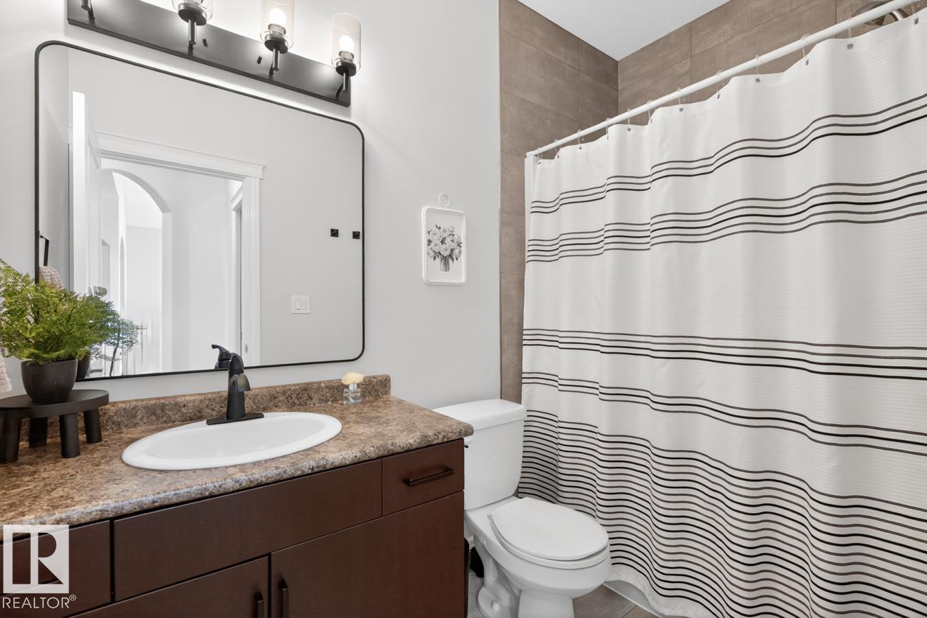 12 KINGDOM PL — photo 21