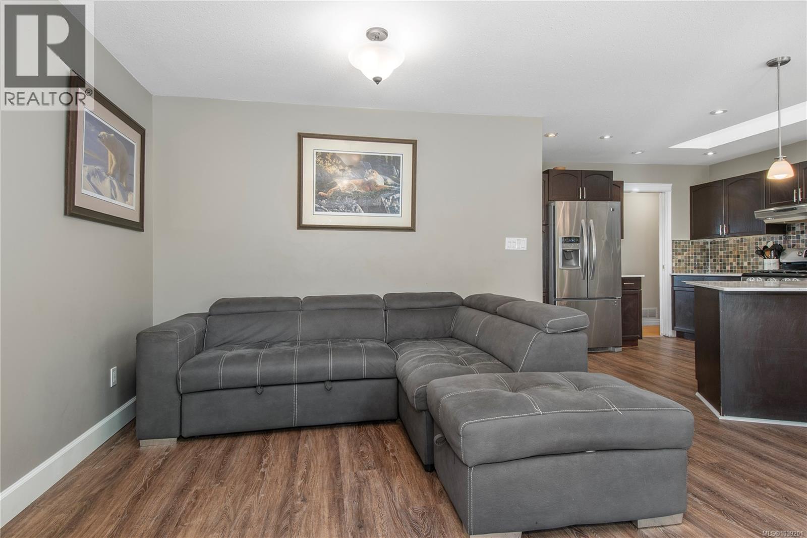 315 Stratford Dr - 12