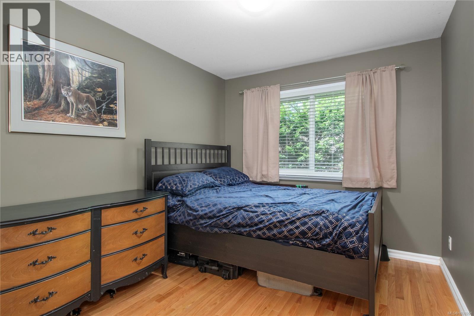 315 Stratford Dr - 25