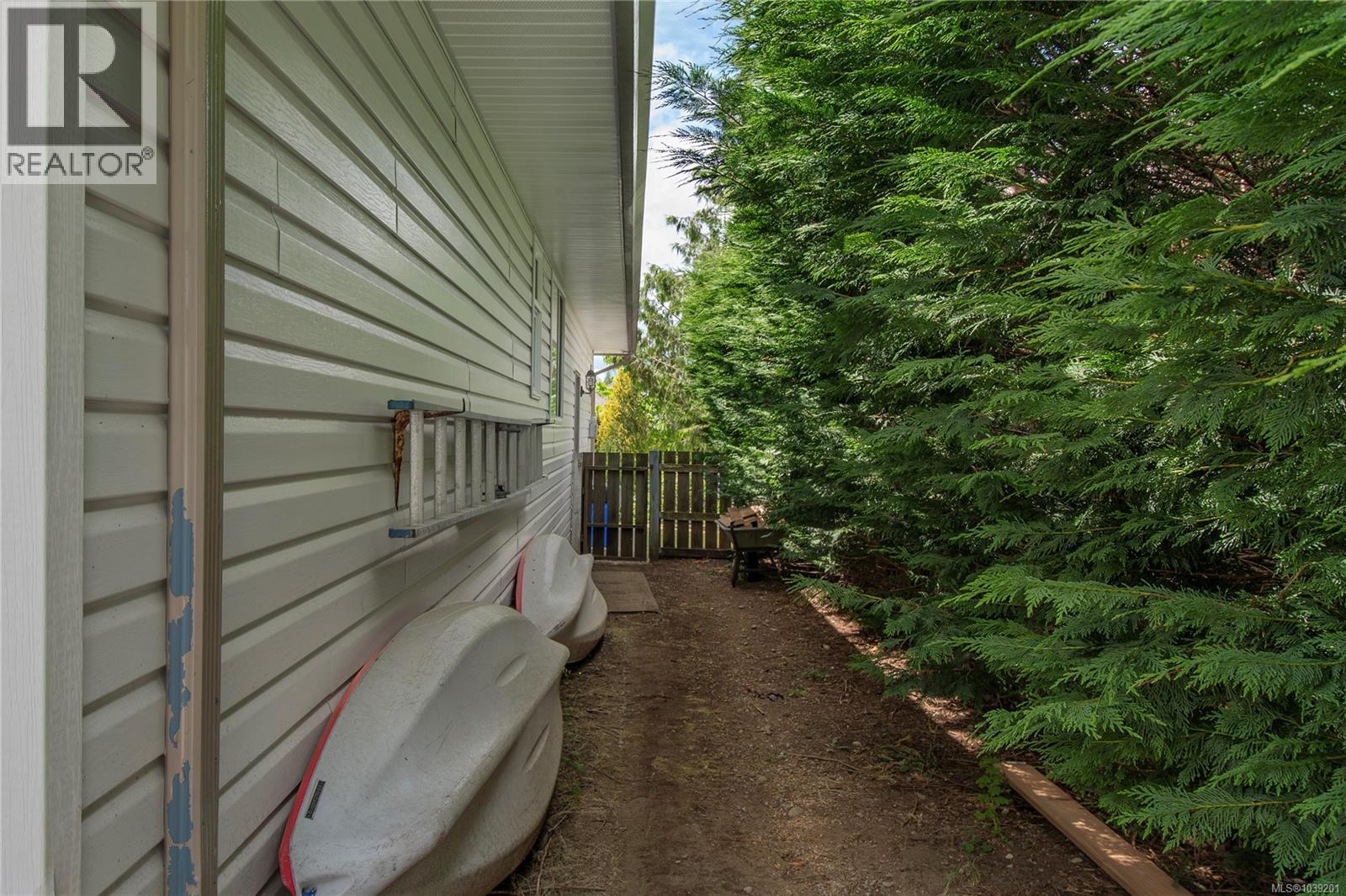 315 Stratford Dr - 38