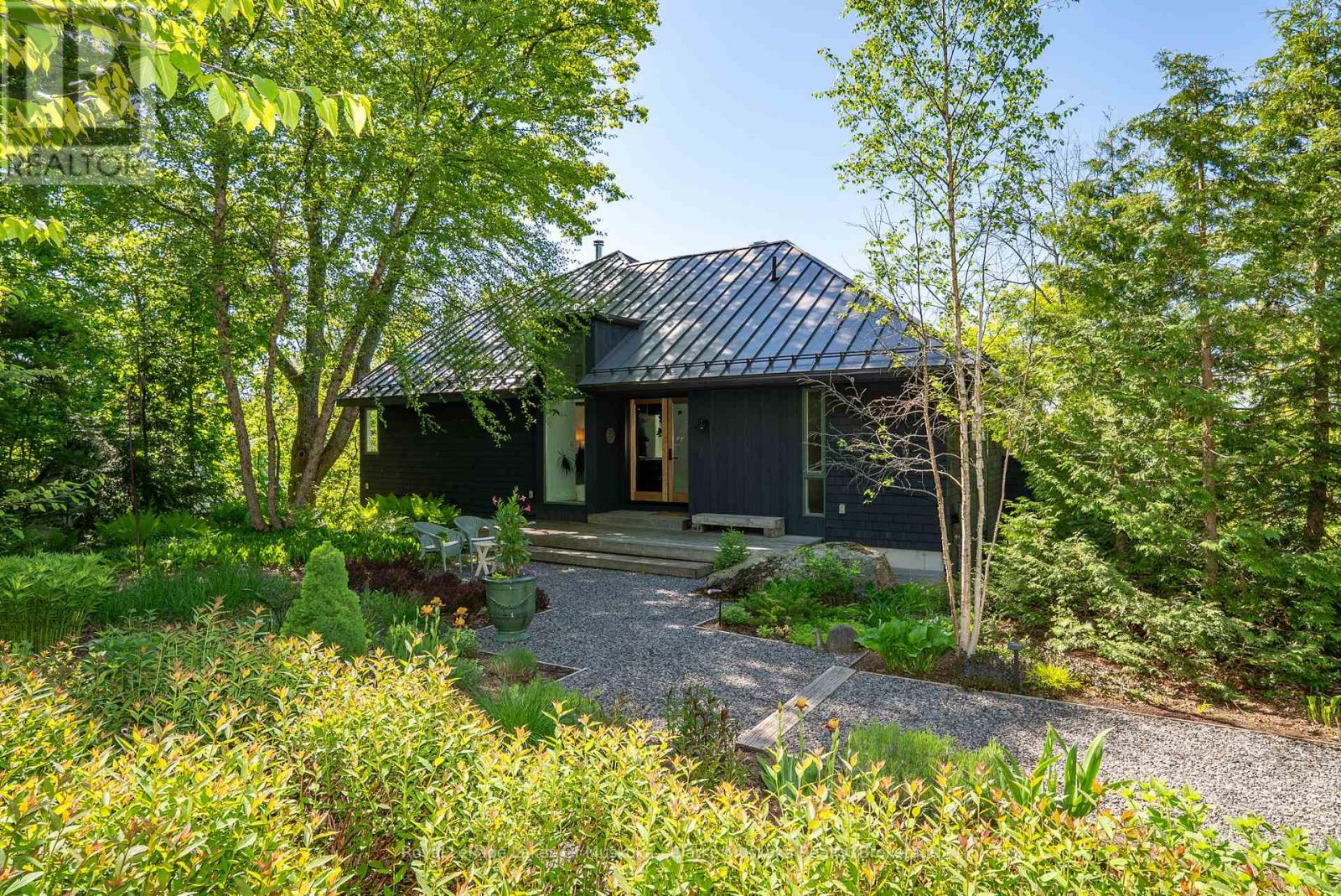 7 RICE STREET - 2