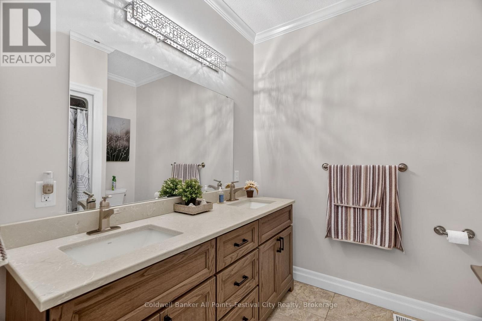 #39 50 FAIRHAVEN LANE - 20