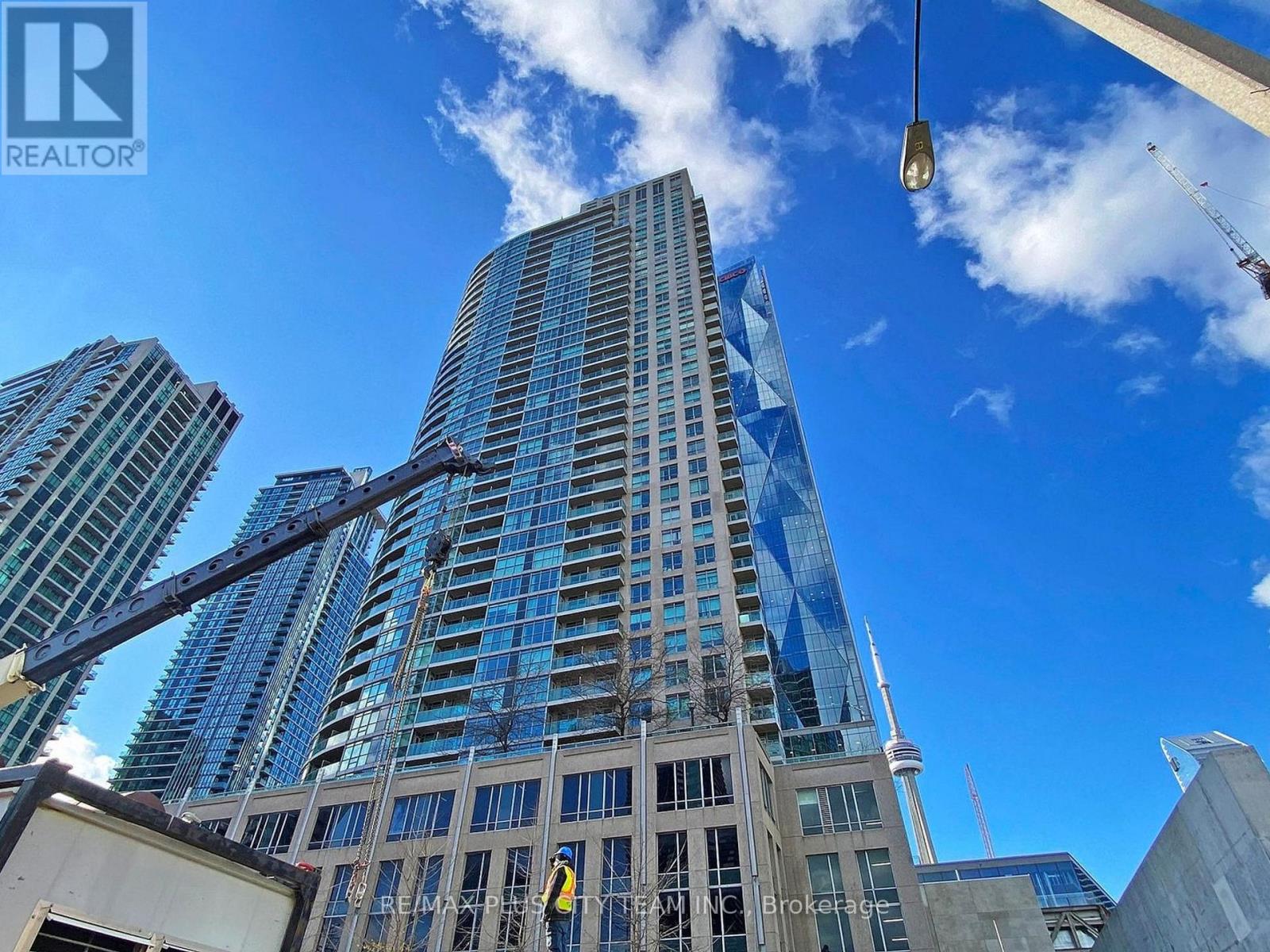 Listing photo of 2904 - 18 YONGE STREET