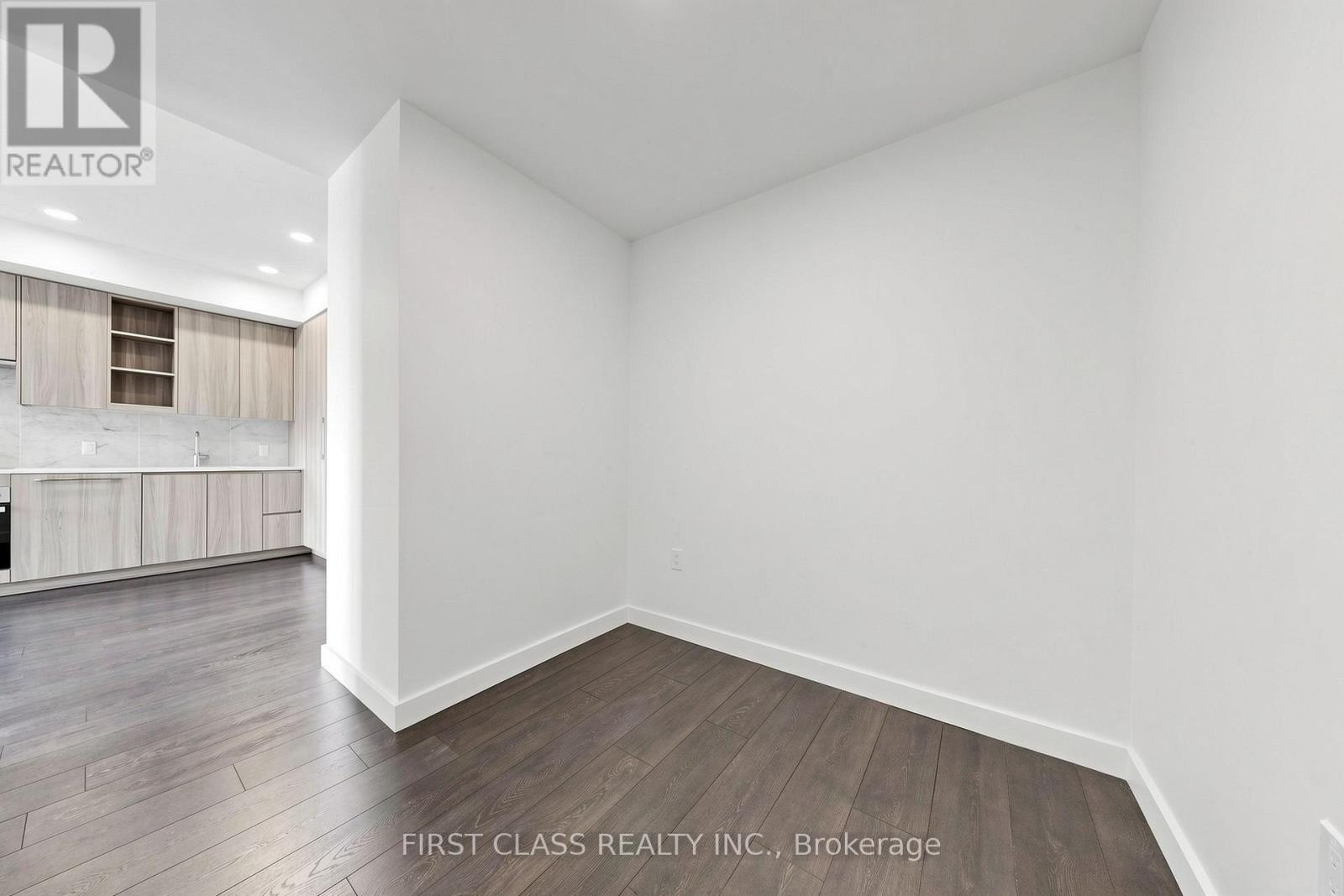 #3506 95 MCMAHON DRIVE - 12