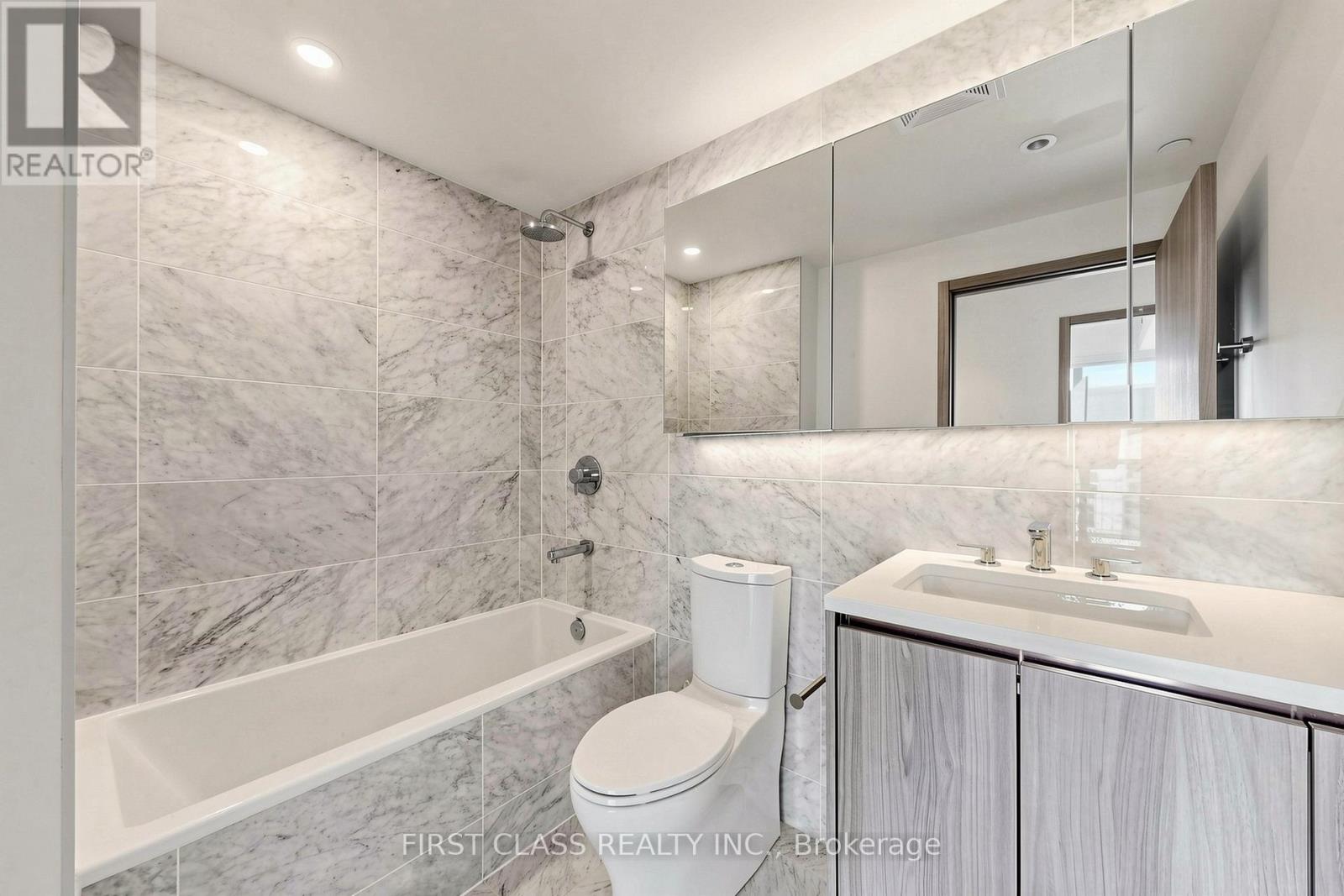 #3506 95 MCMAHON DRIVE - 13