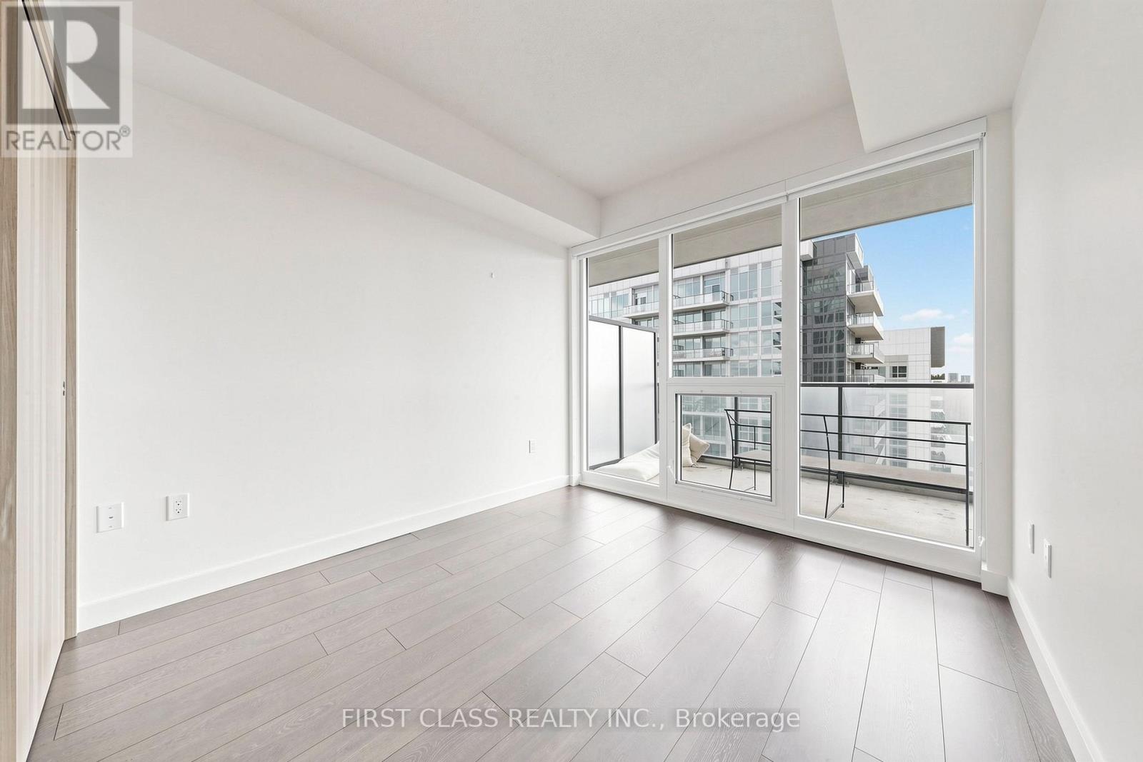 #3506 95 MCMAHON DRIVE - 9