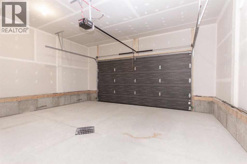655 Robinson Avenue — photo 30