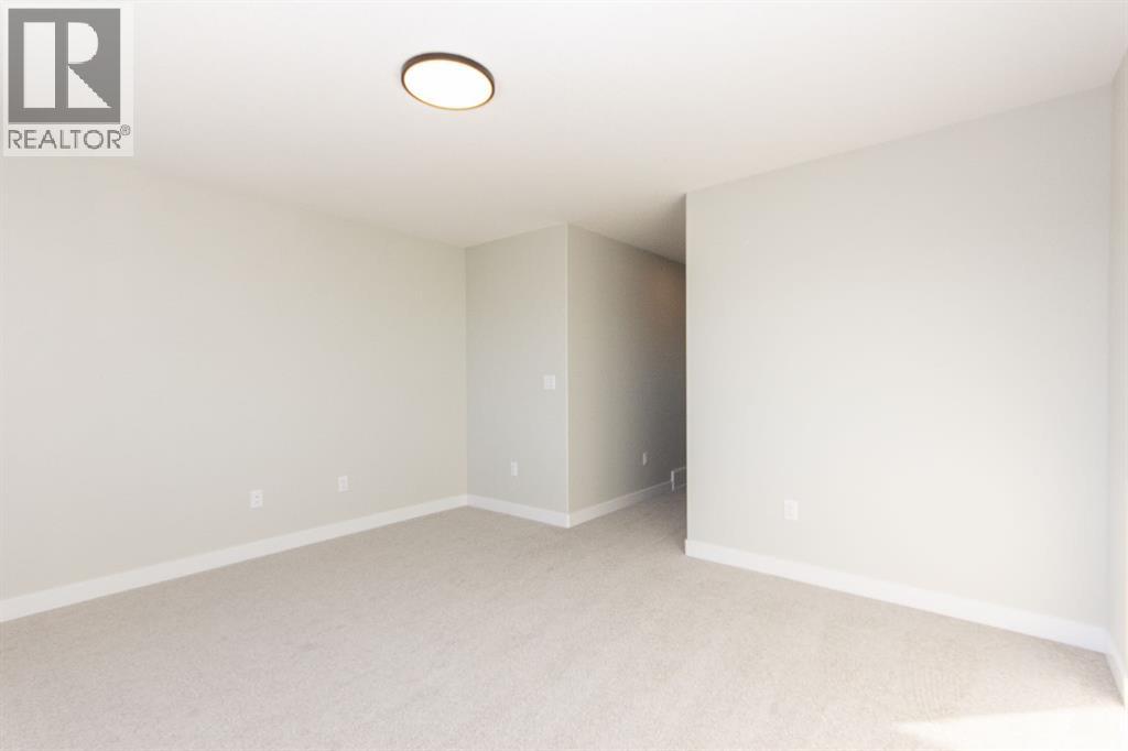 655 Robinson Avenue — photo 28