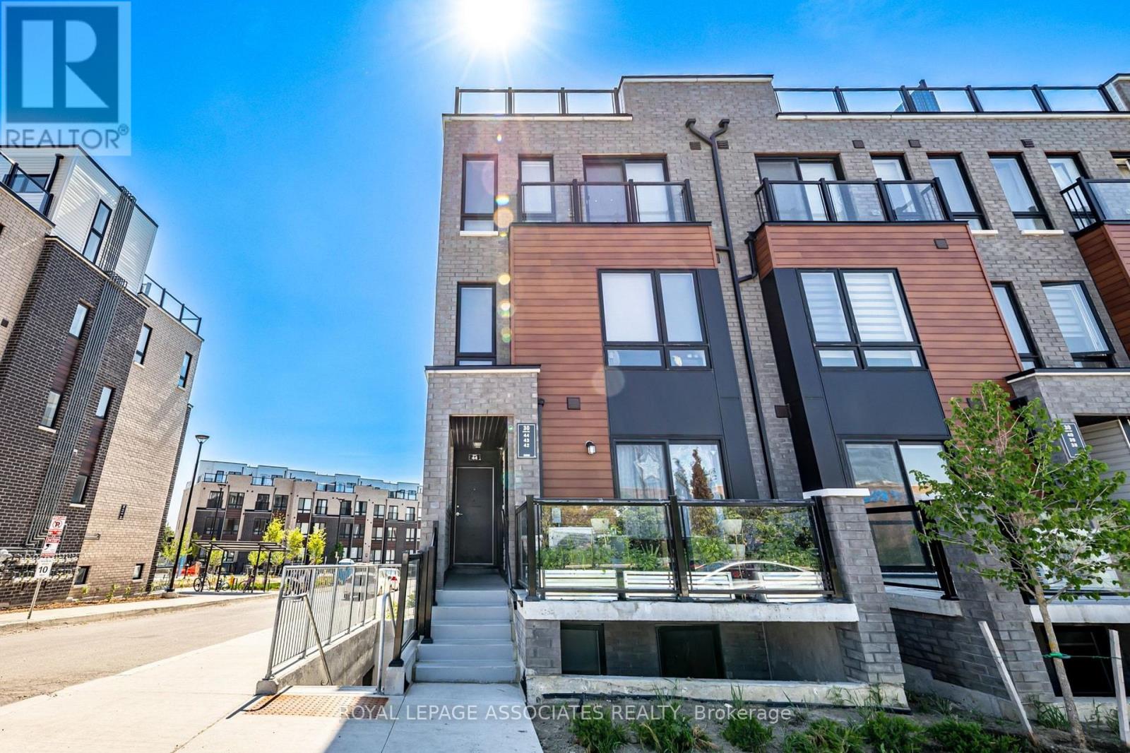 #44 30 LIBEN WAY - 1