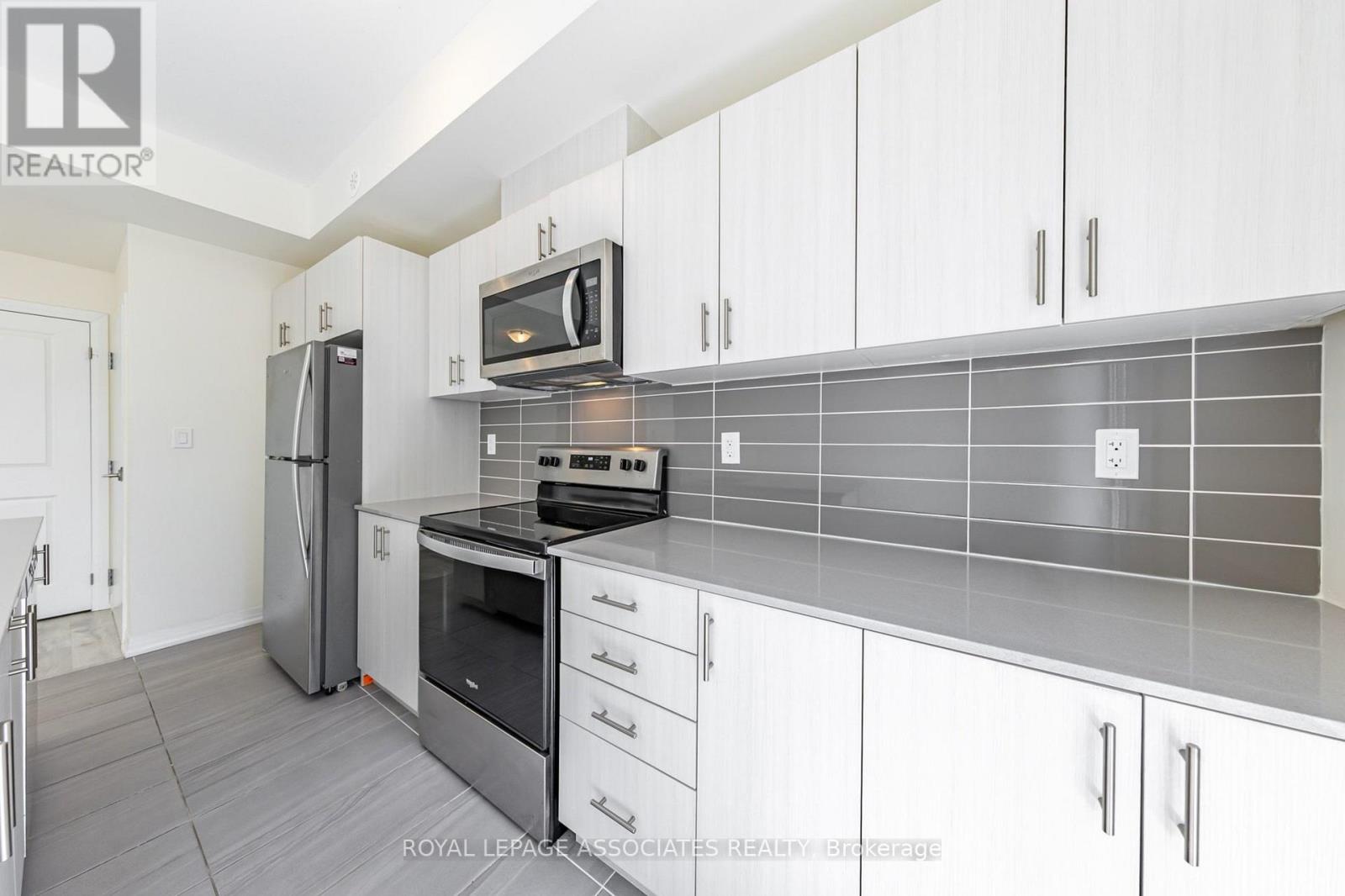 #44 30 LIBEN WAY - 12