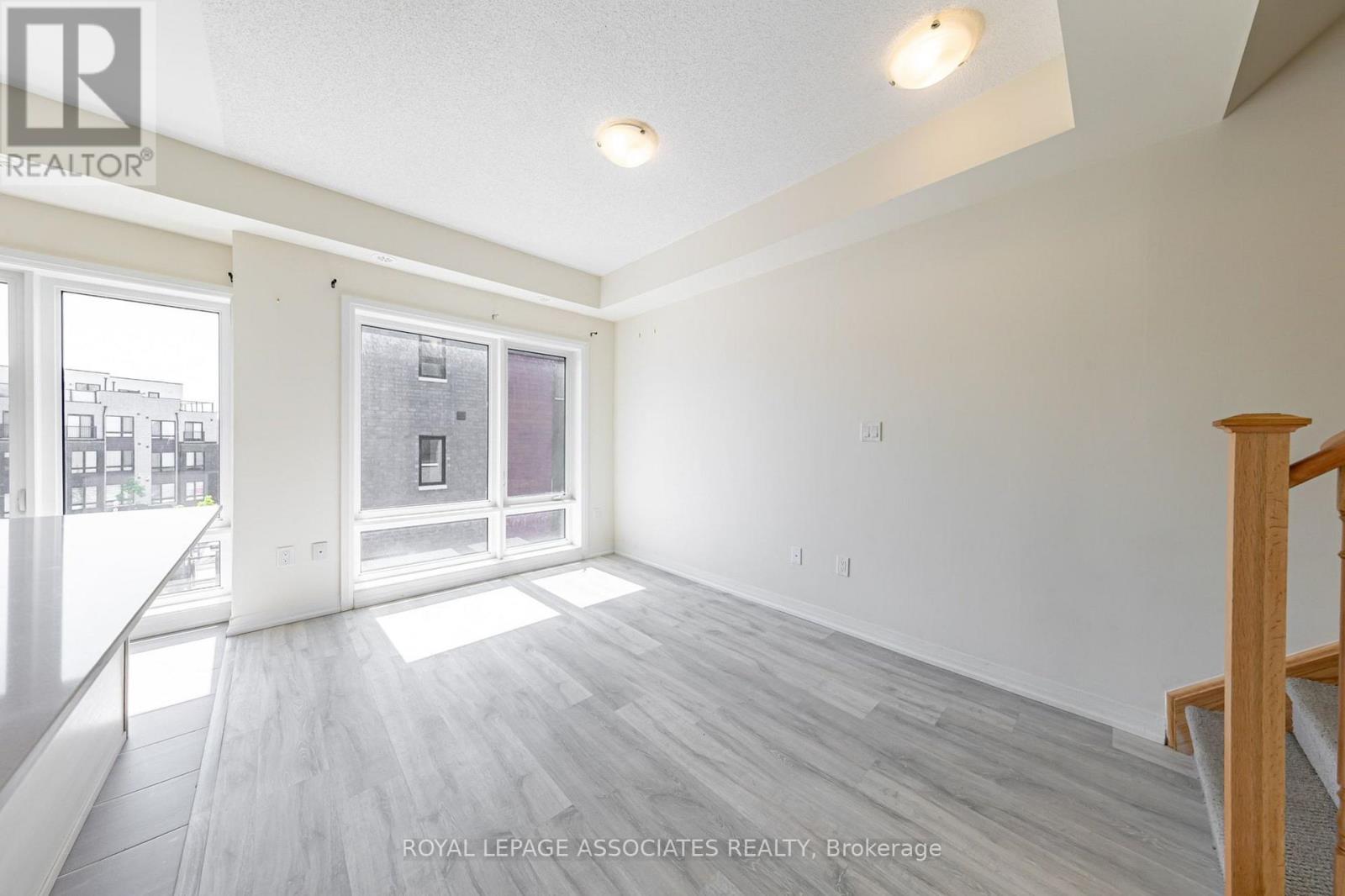 #44 30 LIBEN WAY - 15