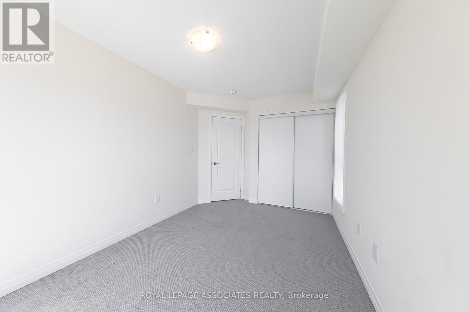 #44 30 LIBEN WAY - 22
