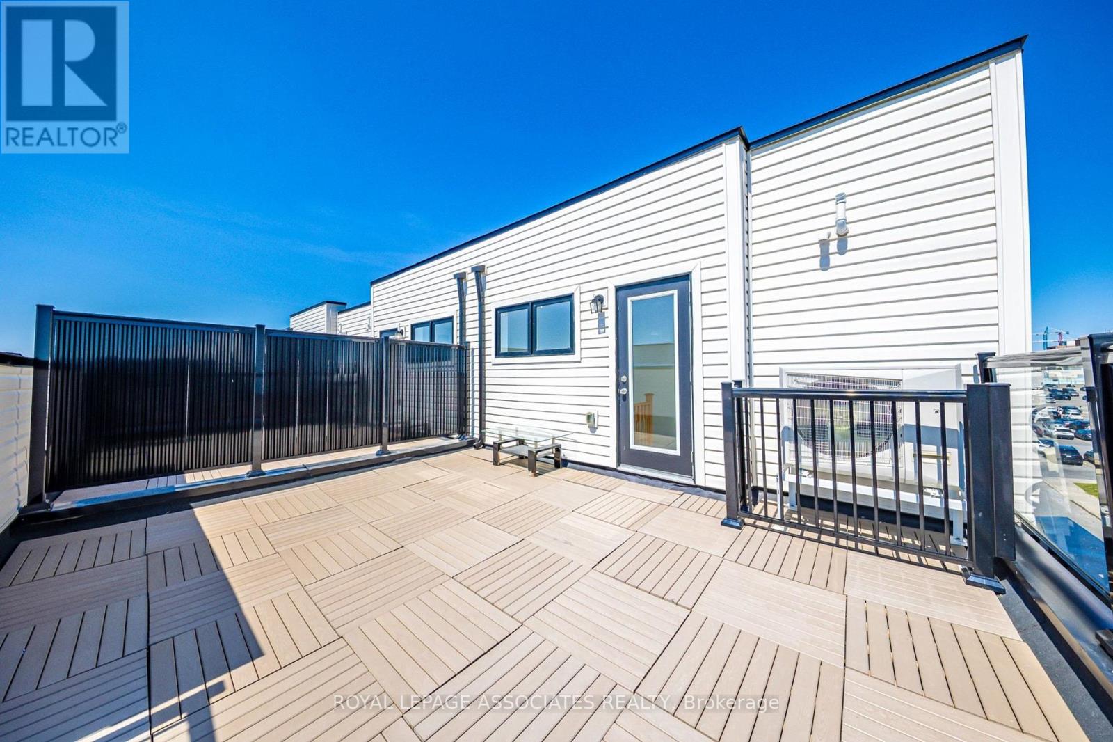 #44 30 LIBEN WAY - 27