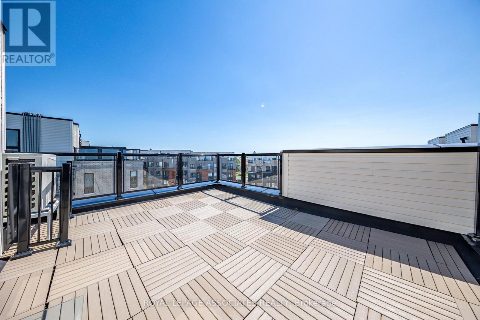 #44 30 LIBEN WAY - 28