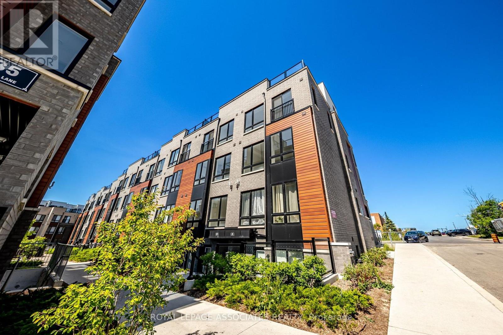 #44 30 LIBEN WAY - 29