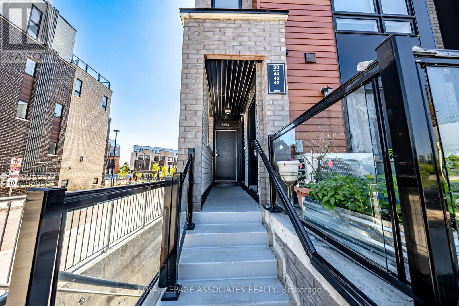 #44 30 LIBEN WAY - 3