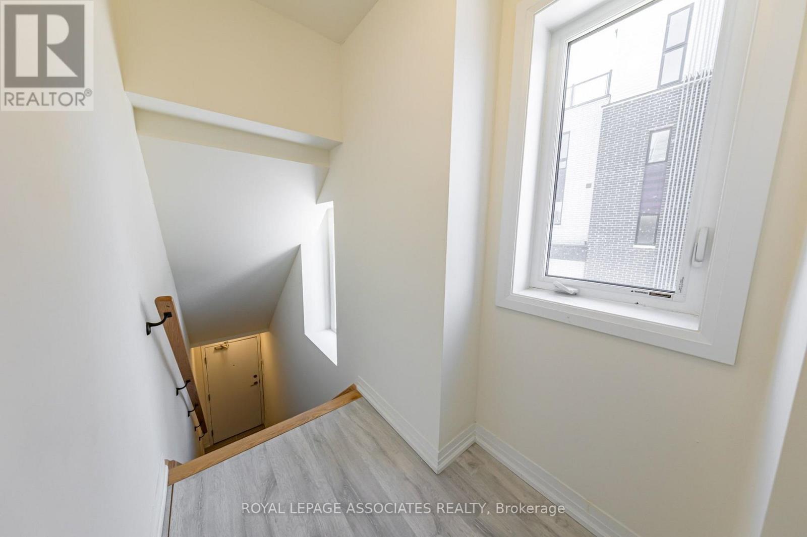 #44 30 LIBEN WAY - 4