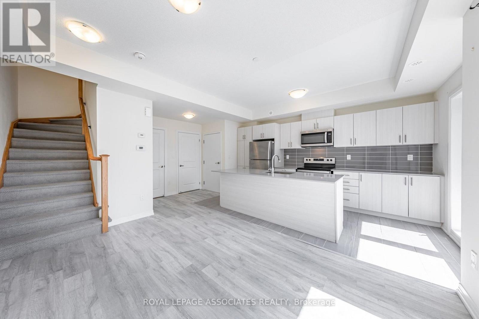 #44 30 LIBEN WAY - 5