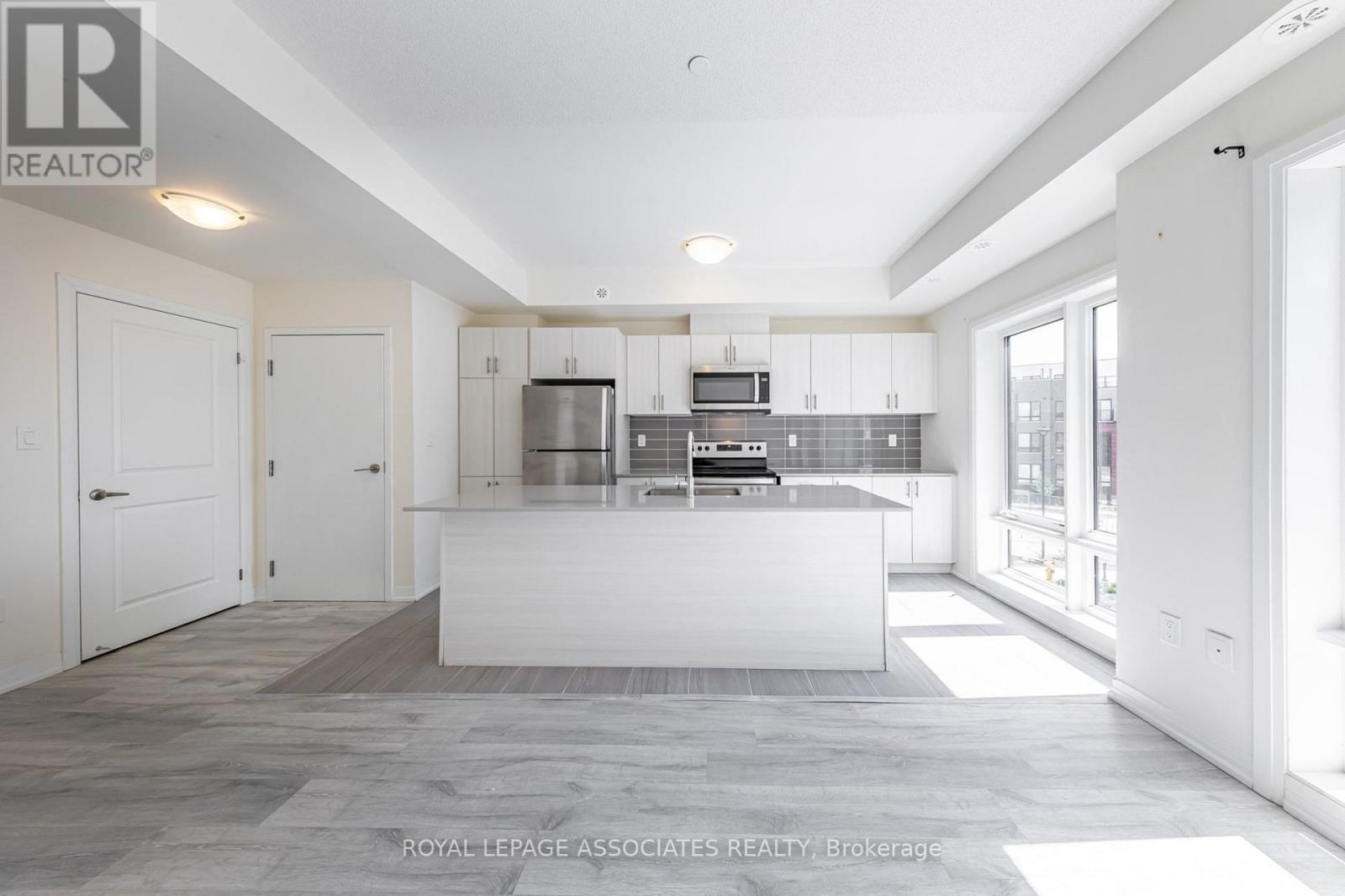 #44 30 LIBEN WAY - 9