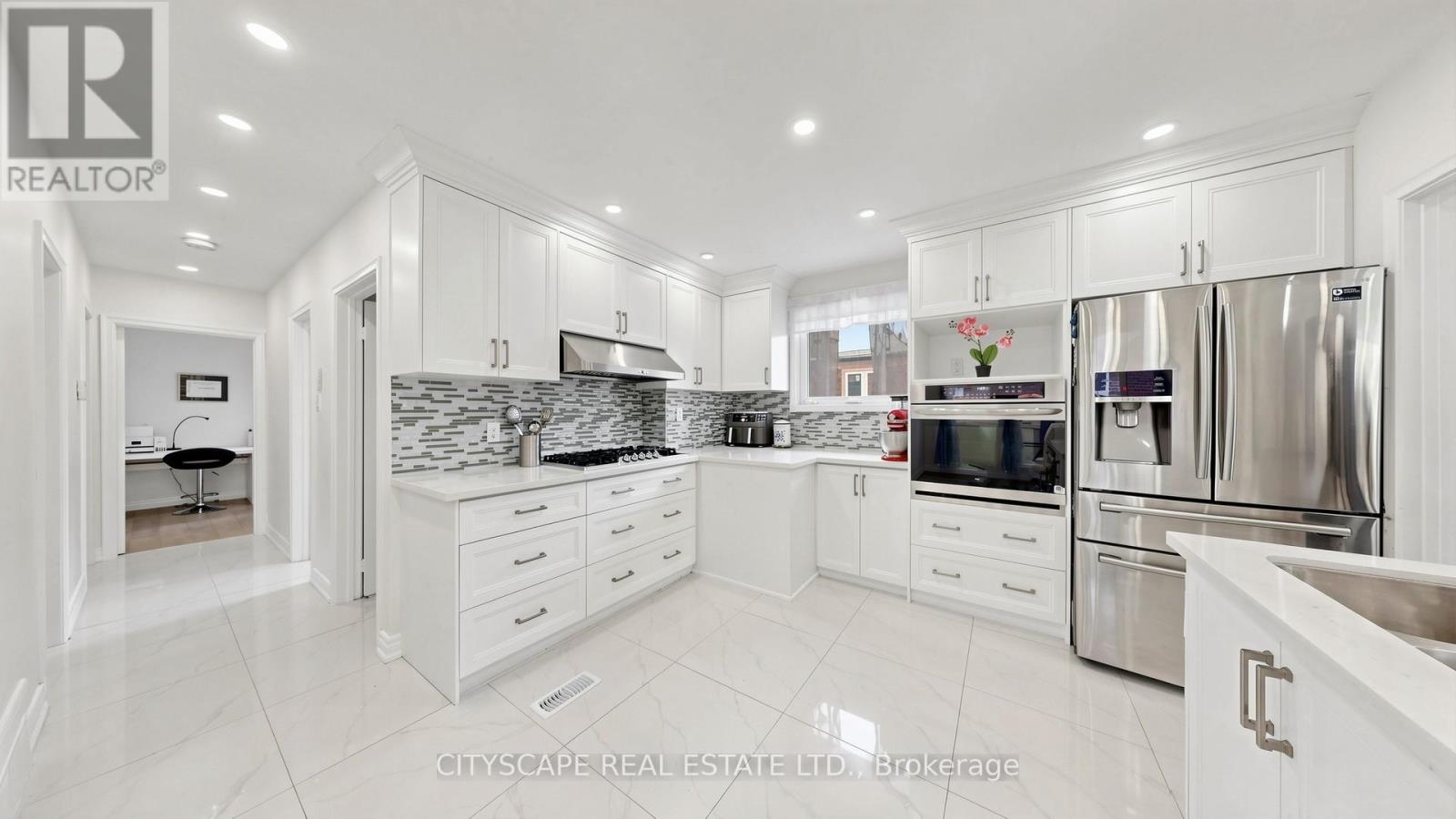 15 BARNES CRESCENT - 10