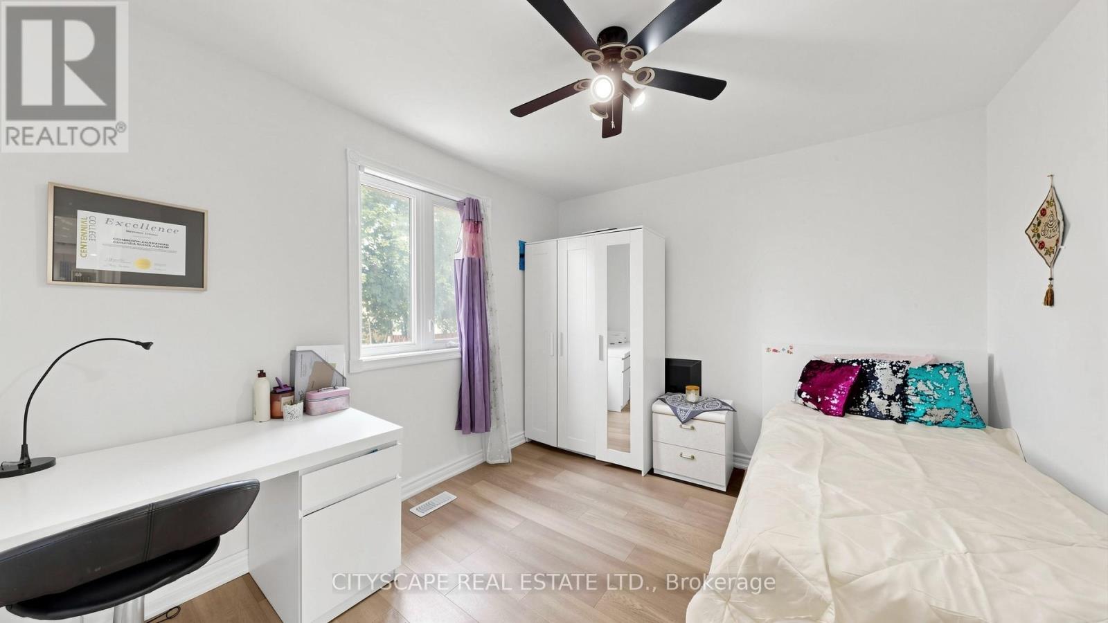 15 BARNES CRESCENT - 18