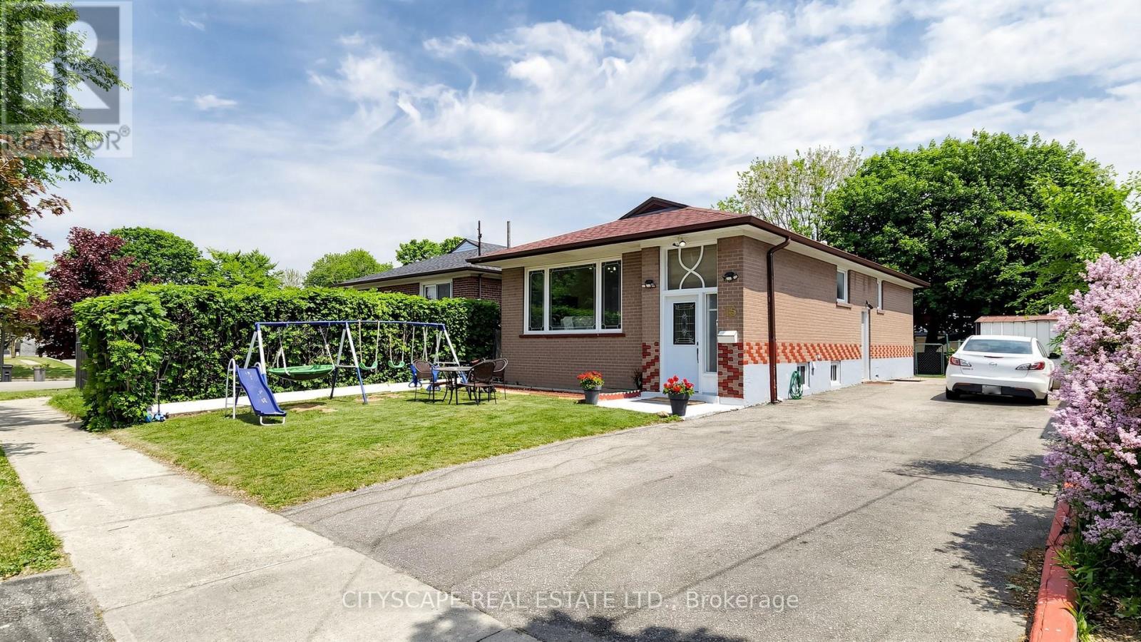 15 BARNES CRESCENT - 3