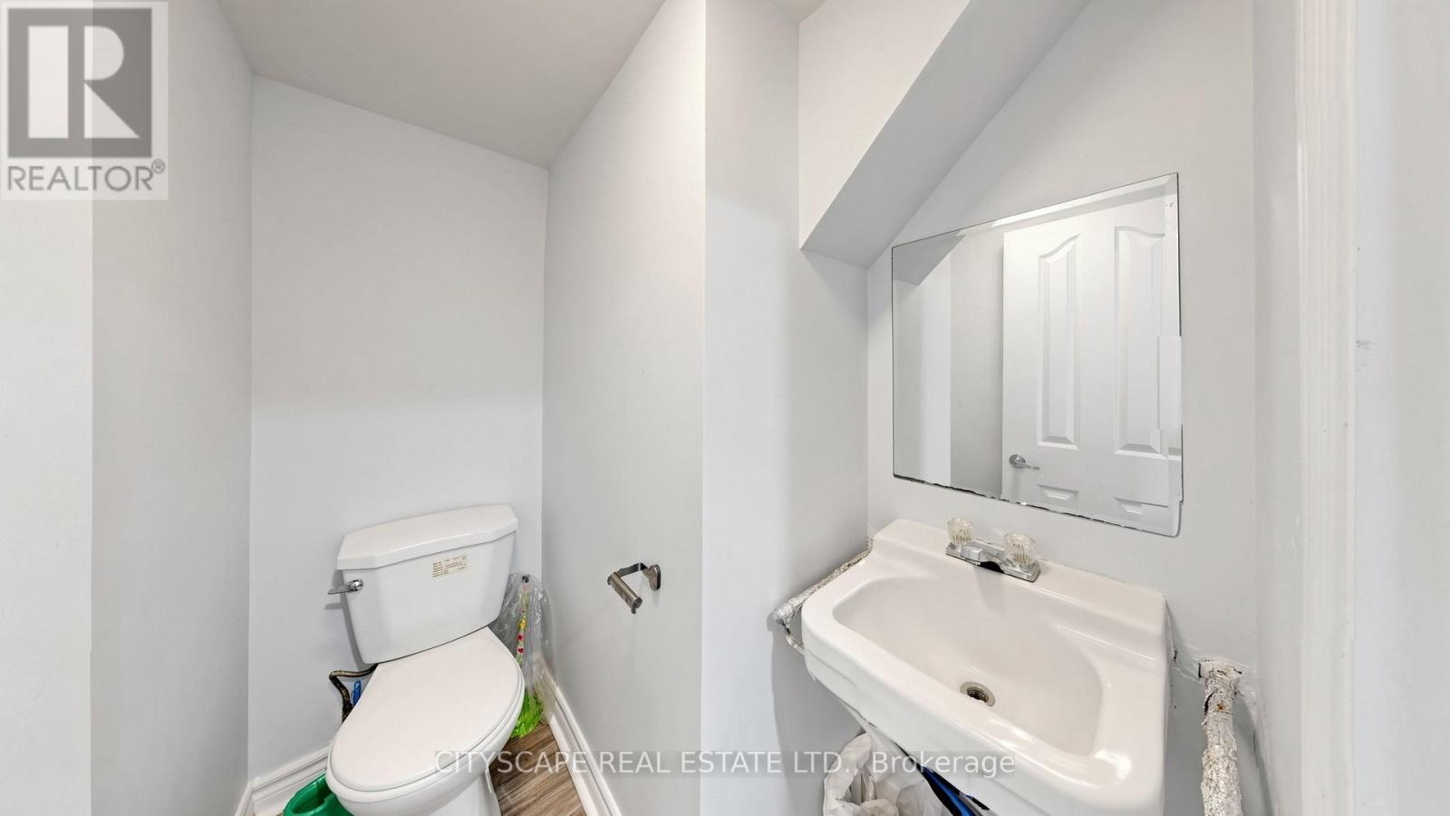 15 BARNES CRESCENT - 43