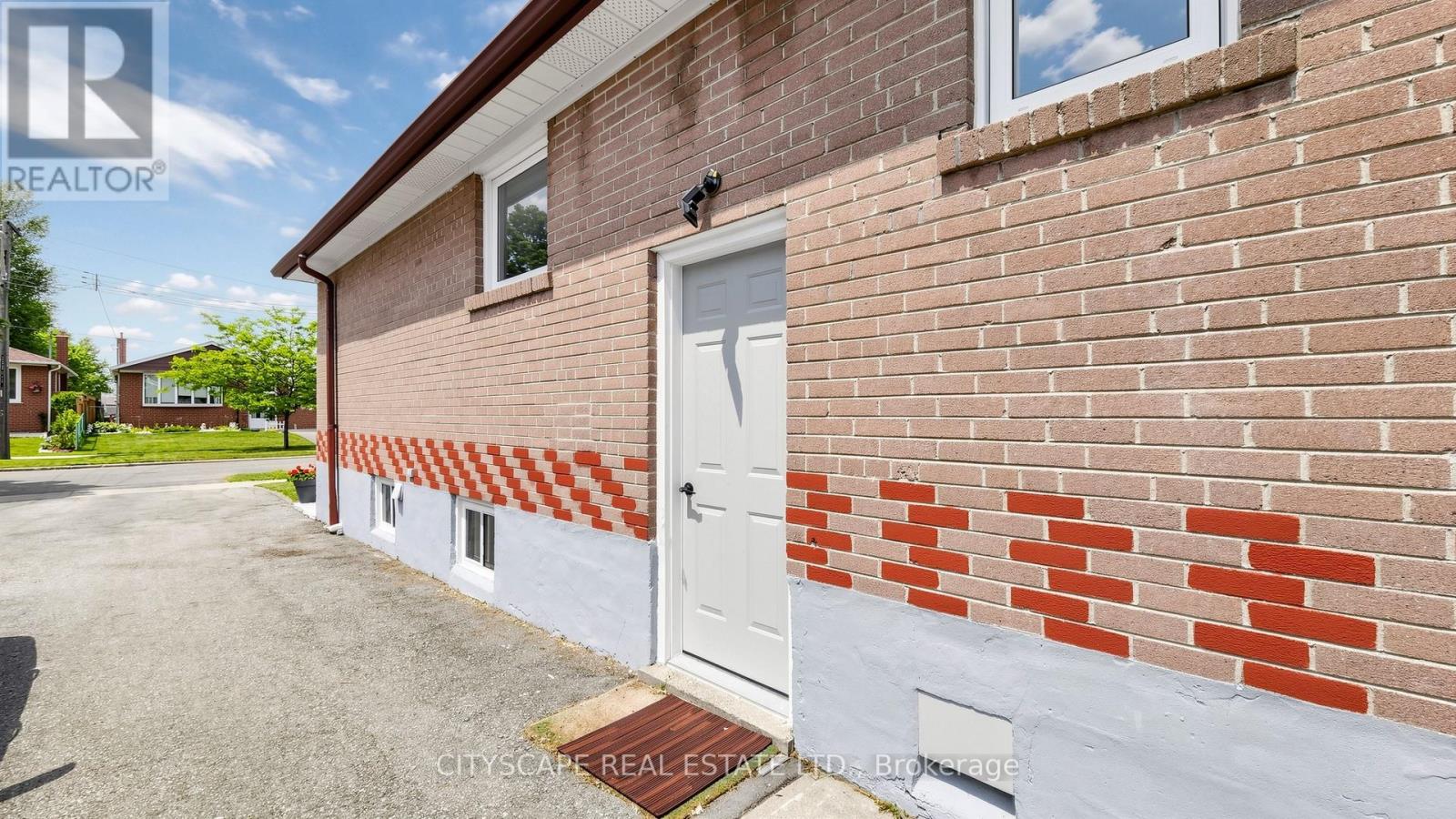15 BARNES CRESCENT - 45